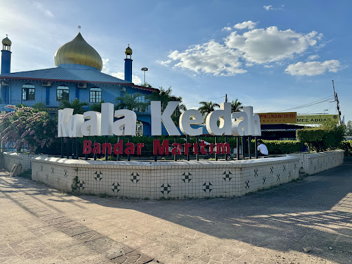 MOLEK UTAMA TRADING