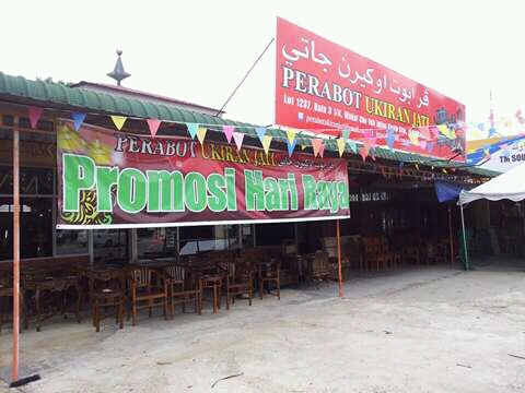 Perabot Ukiran Jati