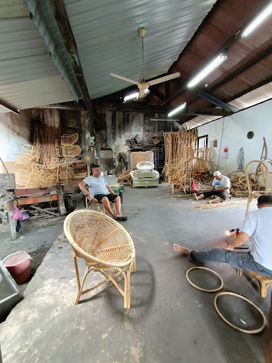 Perabot Rotan Chin Soon