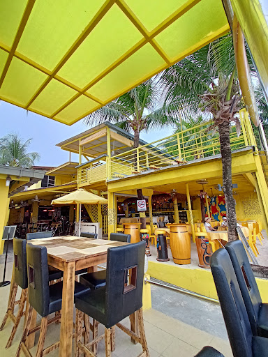 Yellow Beach Cafe