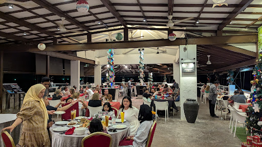 THE CLIFF BEACH RESTAURANT SDN BHD (1329221-U)