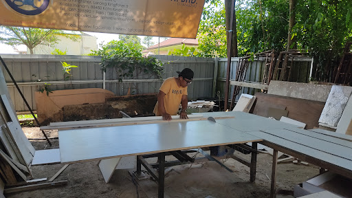 Kilang perabut Jalan Digot kampung Terawi