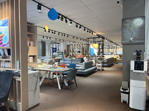 Hup Seng Furniture 合盛家具店 (Miri)