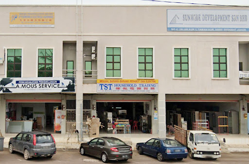 TST HOUSEHOLD TRADING (PERNIAGAAN PERABUT DAN ELEKTRIK)