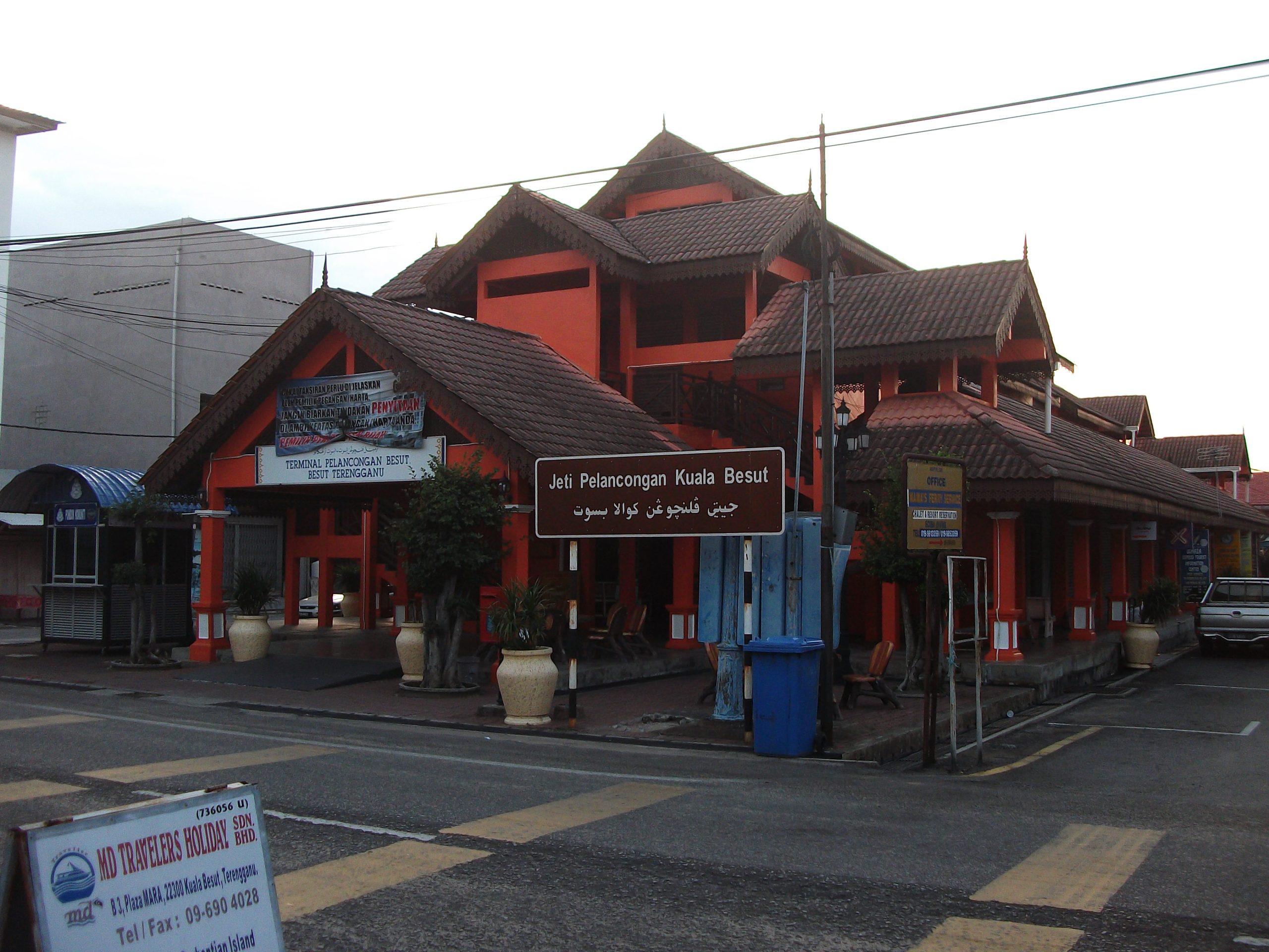 gedung perabot marata kuala besut scaled